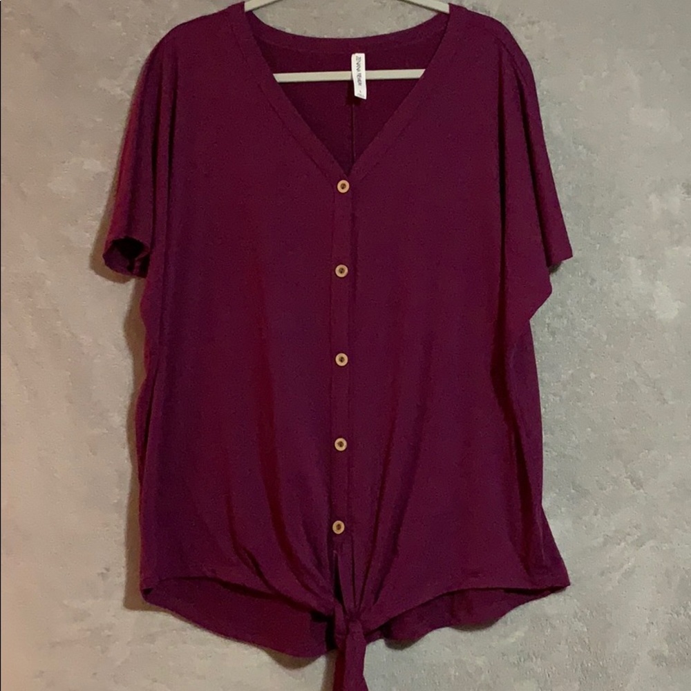 Front tie-knot top